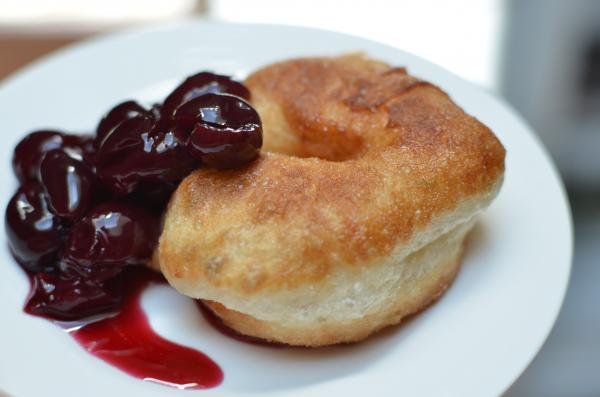 Beignets marocains sur une assiette