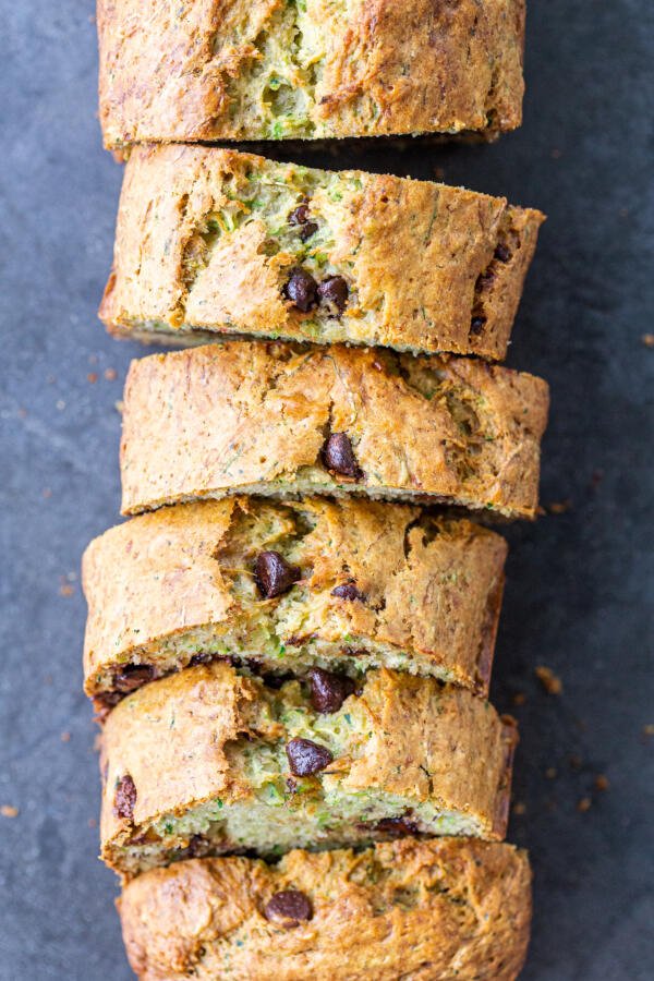 Tranches de pain aux bananes et courgettes