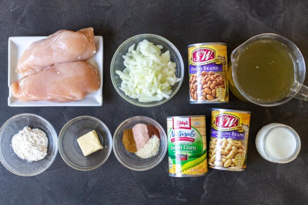 Ingrédients pour le chili au poulet blanc