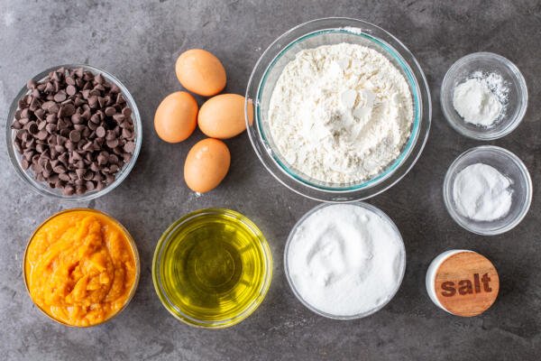 Ingrédients pour les muffins à la citrouille et aux pépites de chocolat